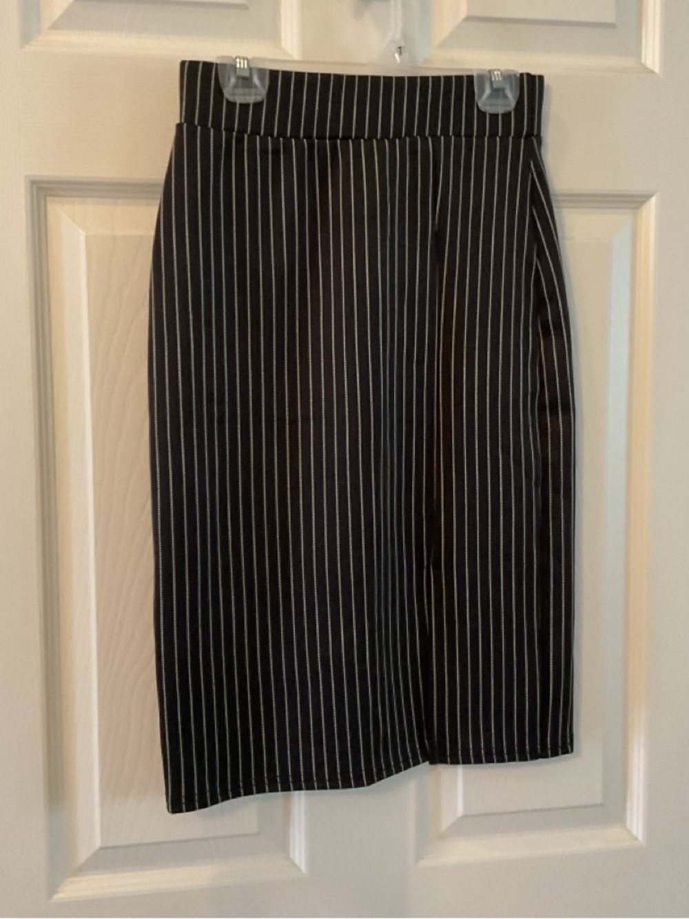 Mia Rose Womens Below Knee Black/White Size Small Stripe Skirt